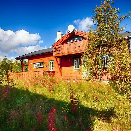 Holiday home Familiehytte Med Peis Og Badstu I Sentrum