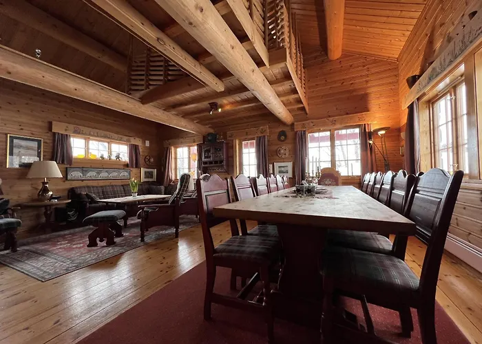 Familiehytte Med Peis Og Badstu I Sentrum