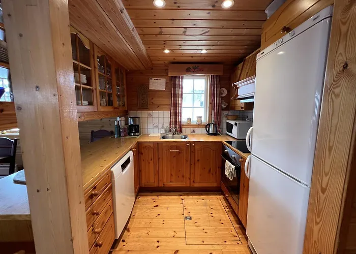 Ferienhaus Familiehytte Med Peis Og Badstu I Sentrum Beitostolen