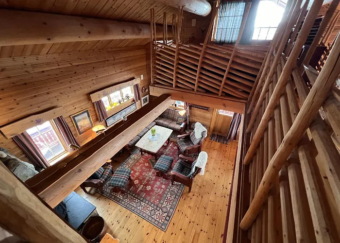 Familiehytte Med Peis Og Badstu I Sentrum